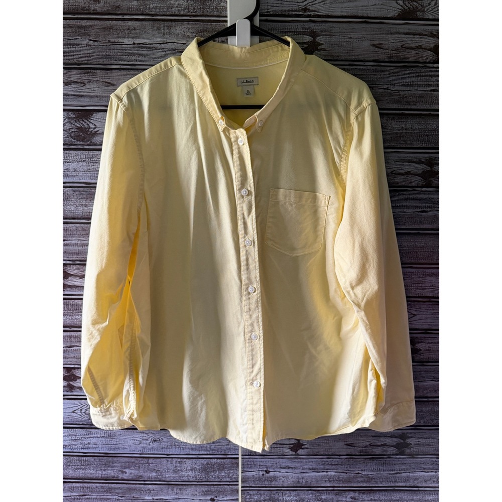 LL Bean Women's Long-Sleeved Button-Down Top Size XL Petite Pale Yellow